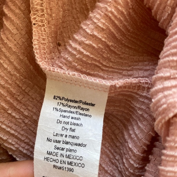 Off the Shoulder Blush Crop Top - Picture 4 of 4